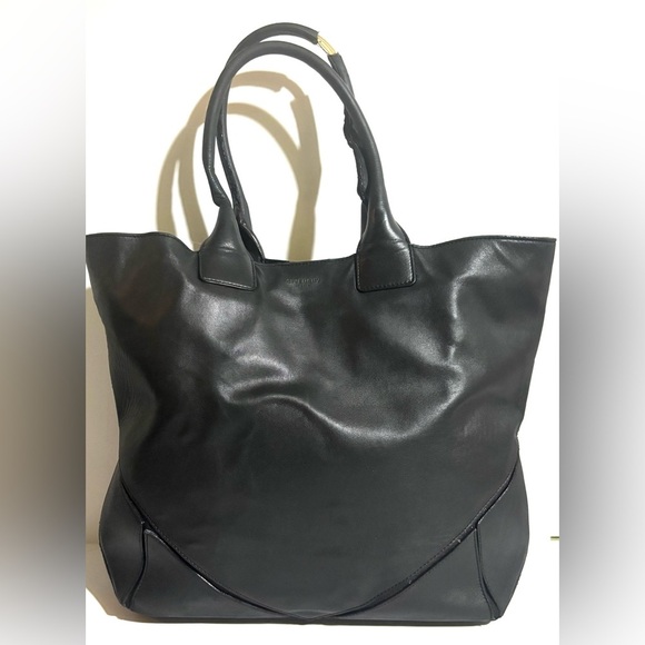 Givenchy Black Leather Tote Bag - Picture 1 of 12
